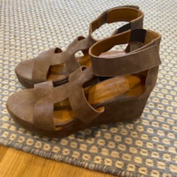 NEW without tags, pristine COCLICO sueded-leather platform sandal! - Picture 3 of 9